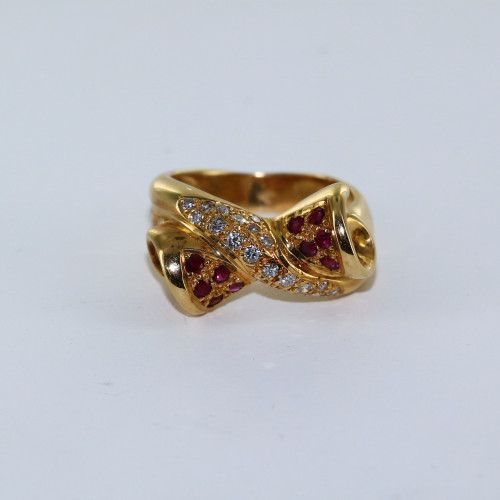 Bague croisée "nœud" diamants et rubis